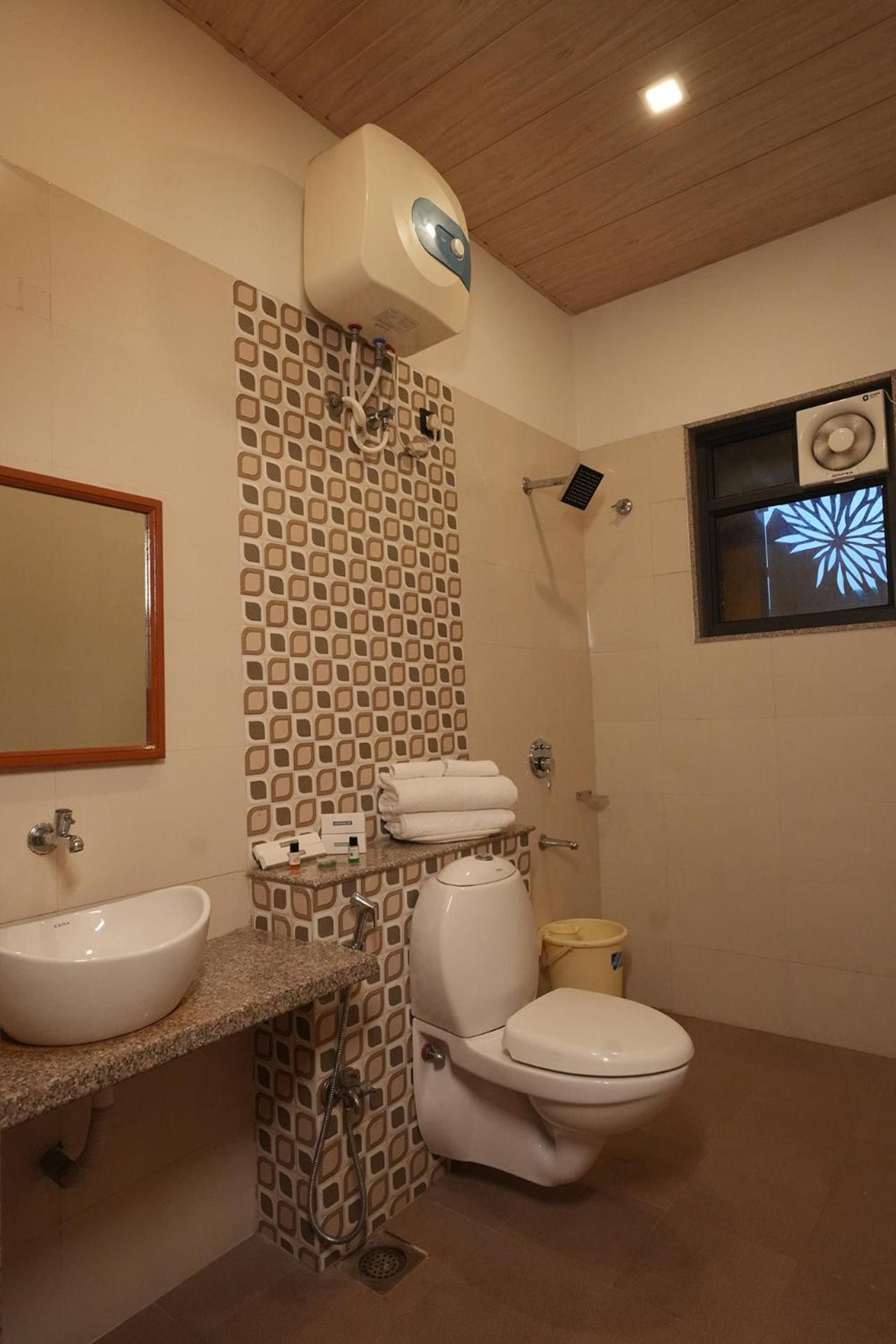 Hotel White Lotus Dungarpur Esterno foto