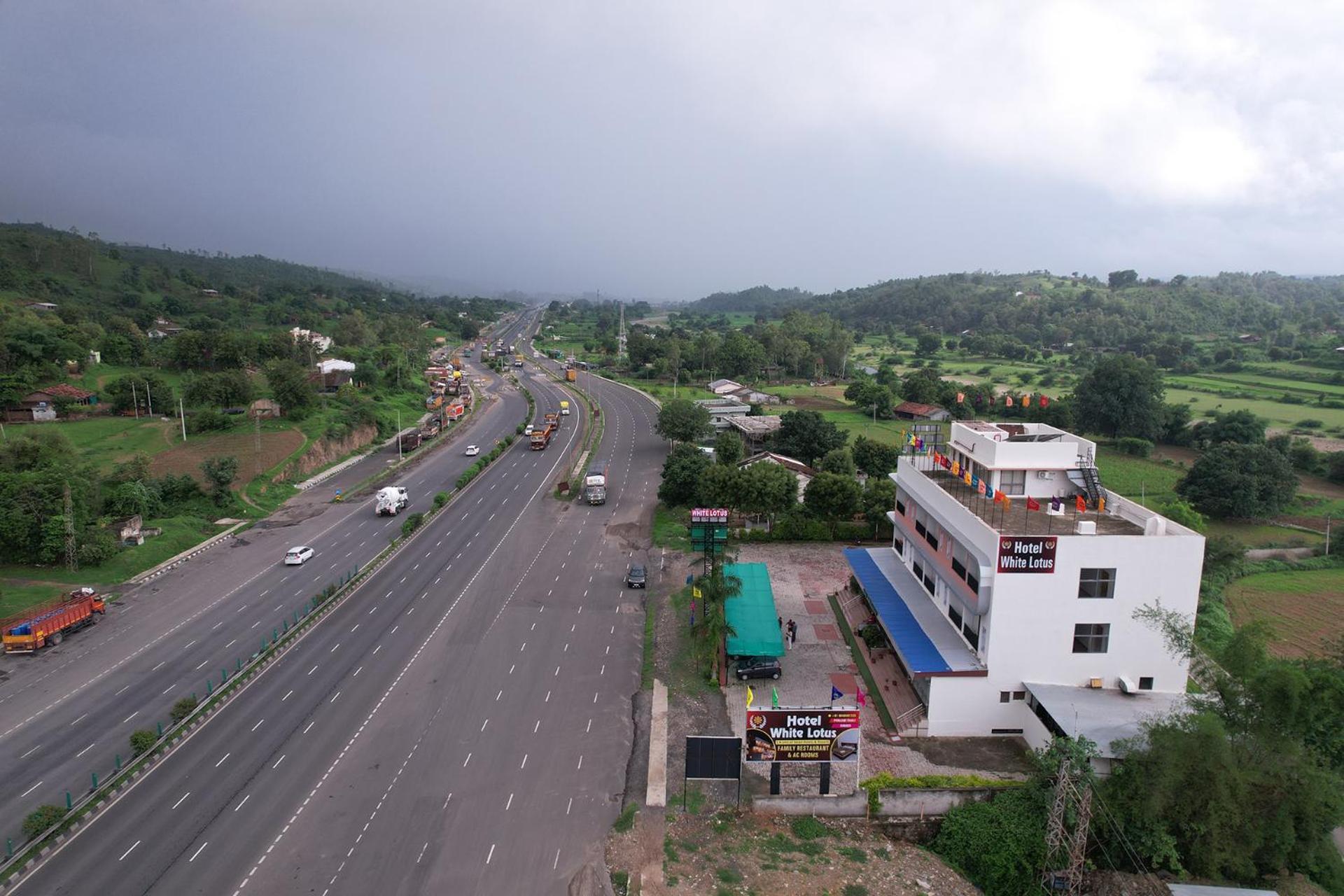 Hotel White Lotus Dungarpur Esterno foto